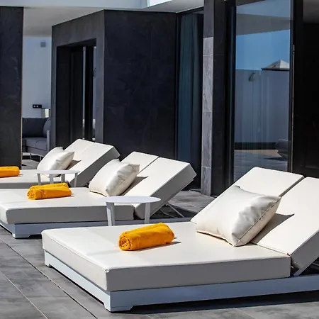 Villa Infinity *