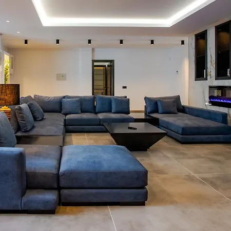 Infinity Villa *